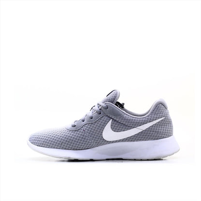 Nike Tanjun