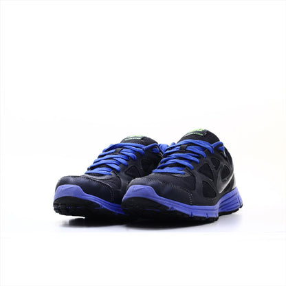 Nike Revolution