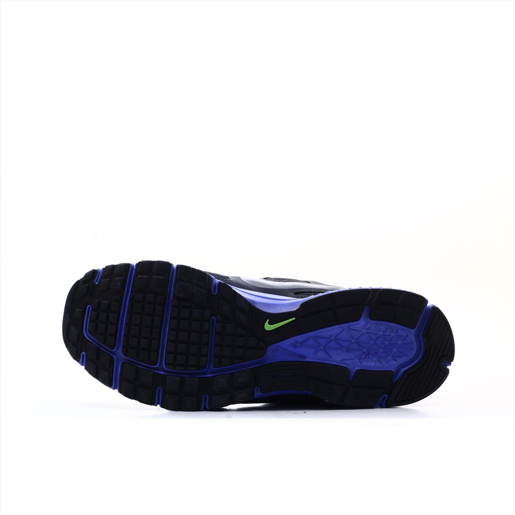 Nike Revolution