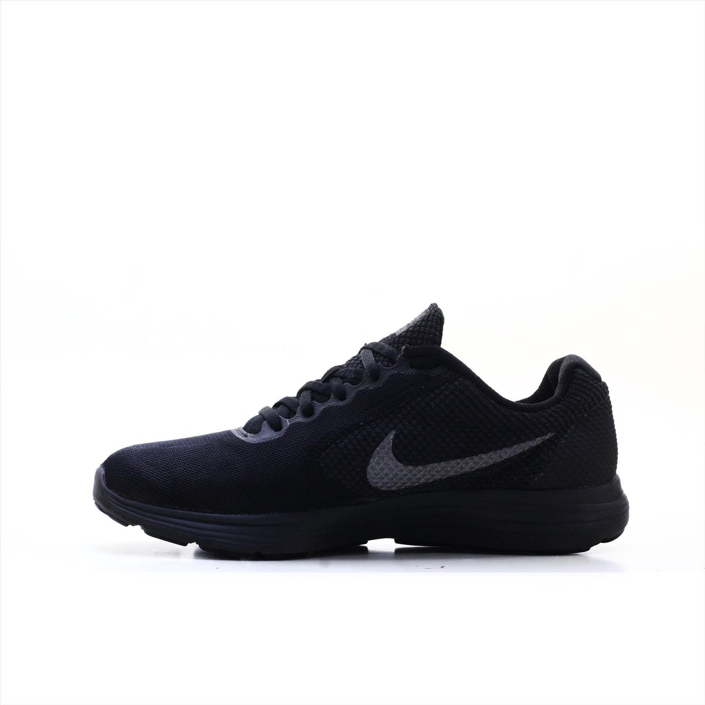 Nike Revolution 3