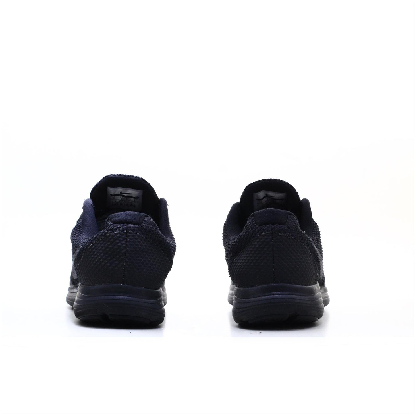 Nike Revolution 3