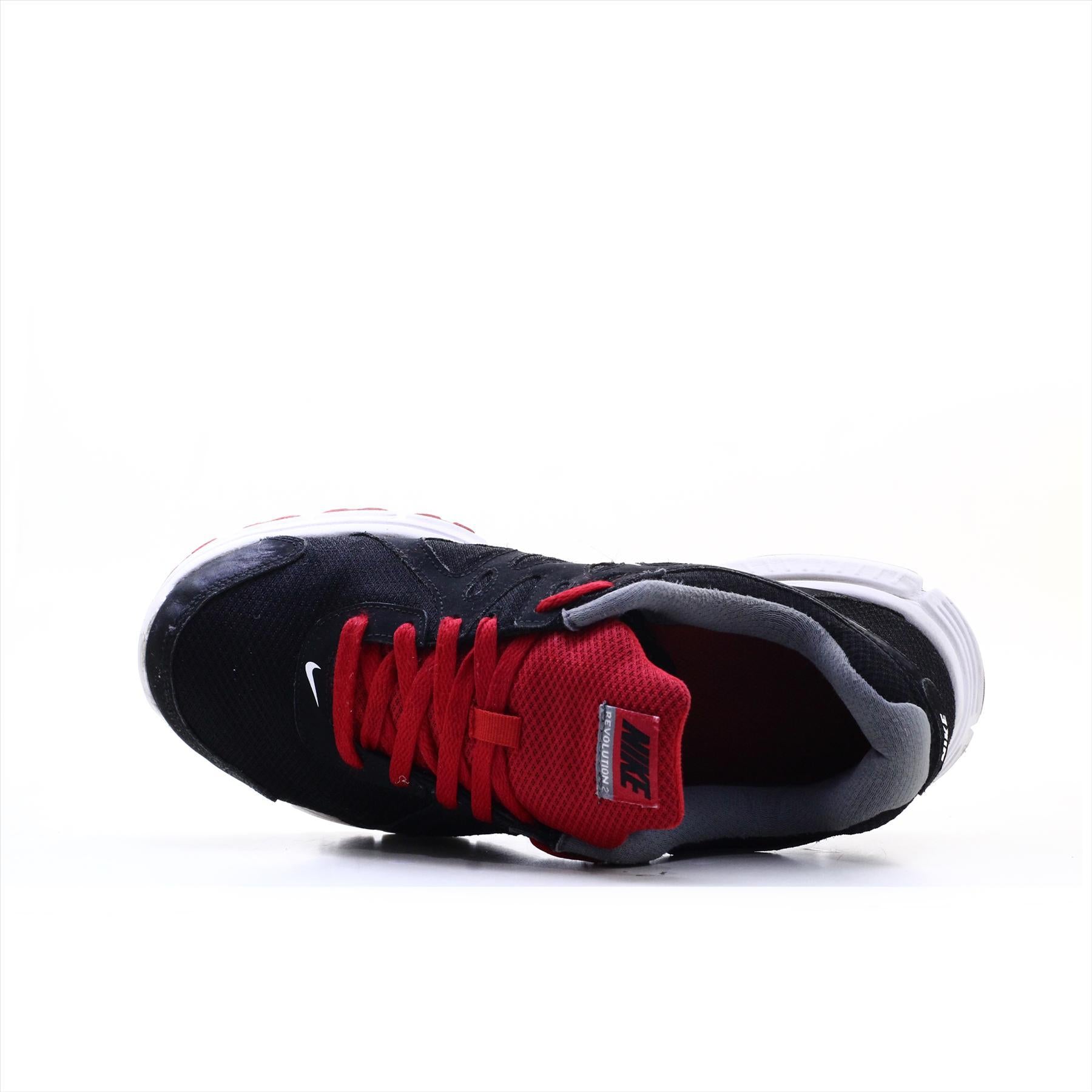 Nike Revolution 2