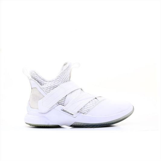 Nike Lebron Soldier 