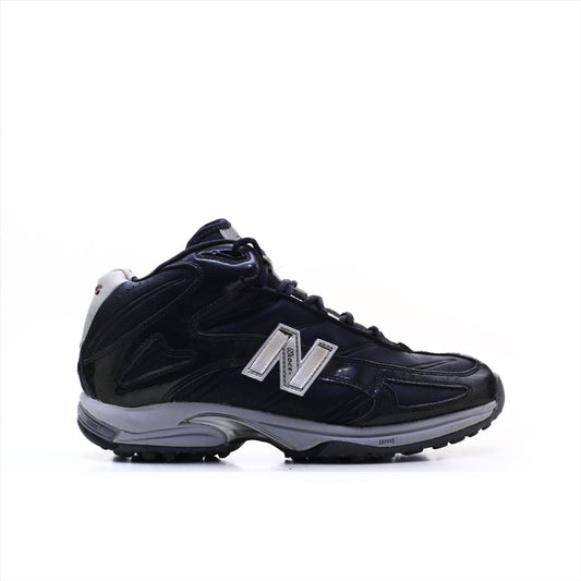 New Balance 824