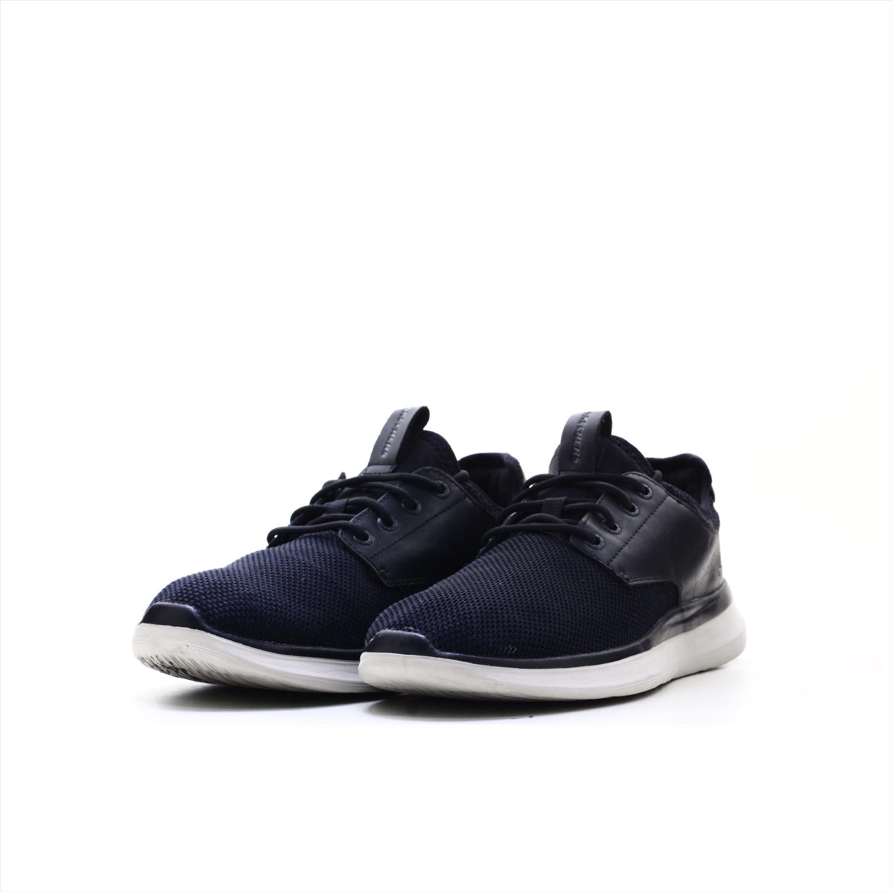Skechers Classic Fit Memory Foam