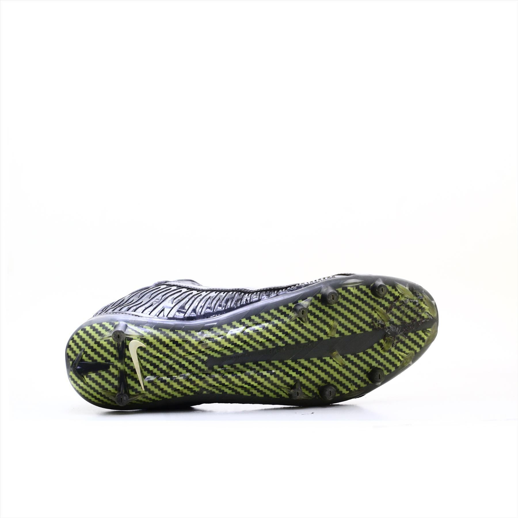 Nike Vapor Carbon Elite 2.0 Footbal Cleats