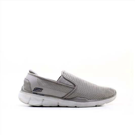 Skechers Relaxed Fit Memory Foam