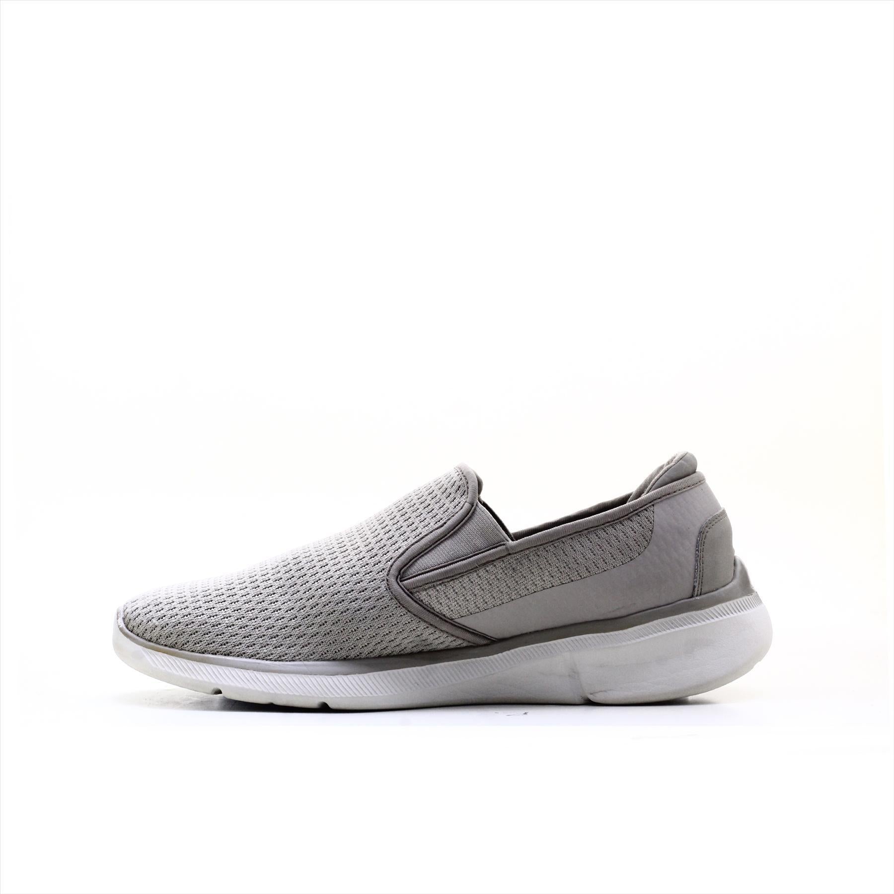 Skechers Relaxed Fit Memory Foam