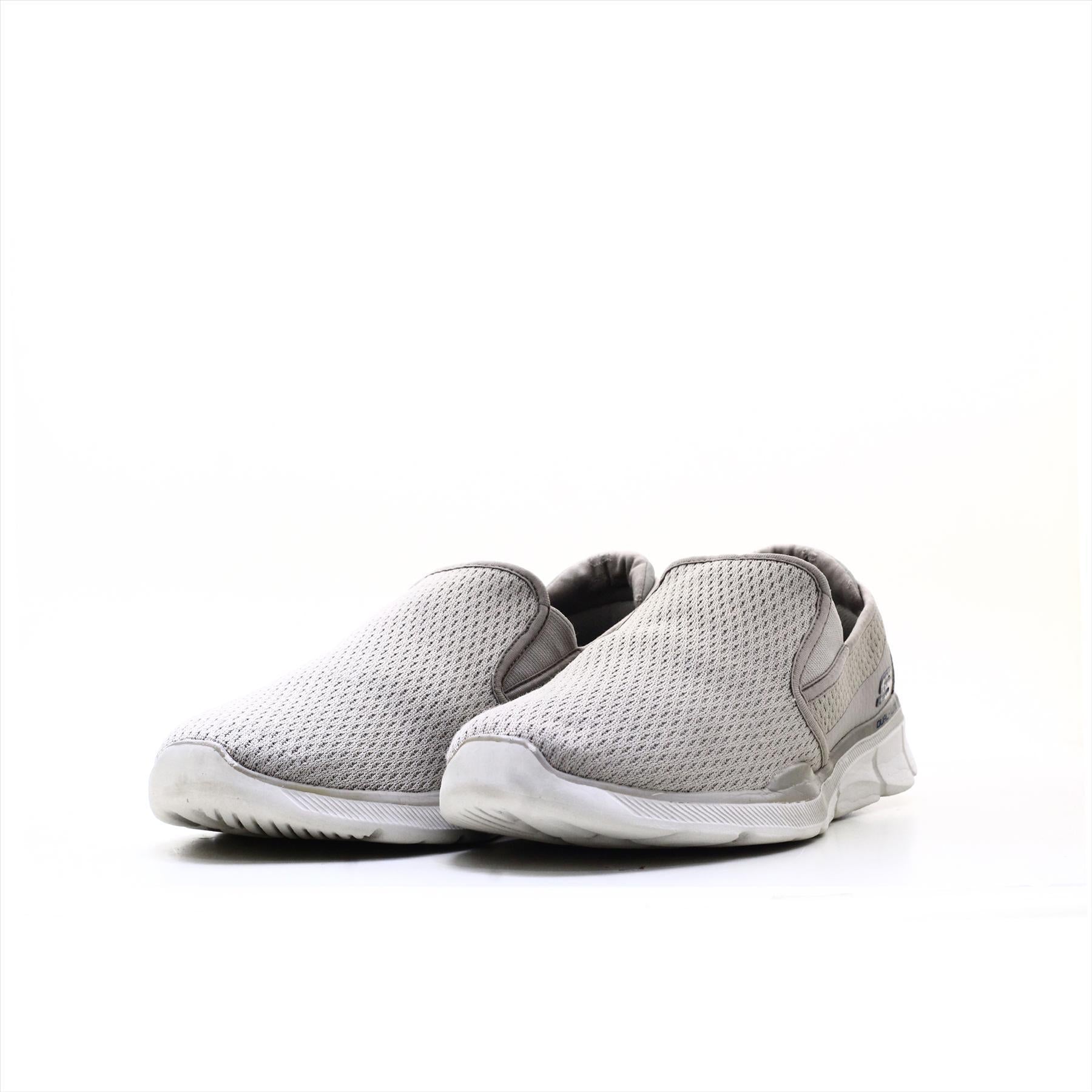 Skechers Relaxed Fit Memory Foam