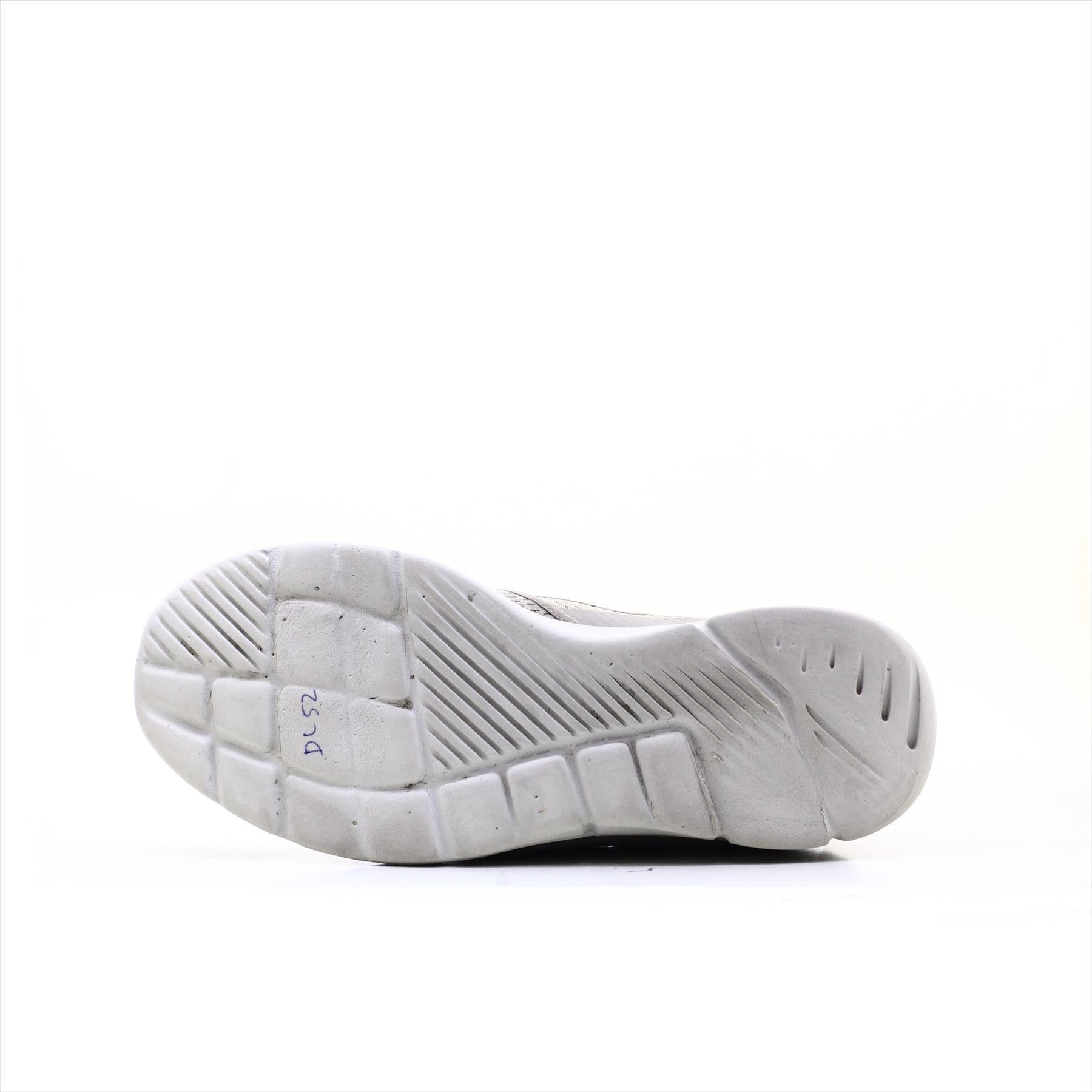 Skechers Relaxed Fit Memory Foam