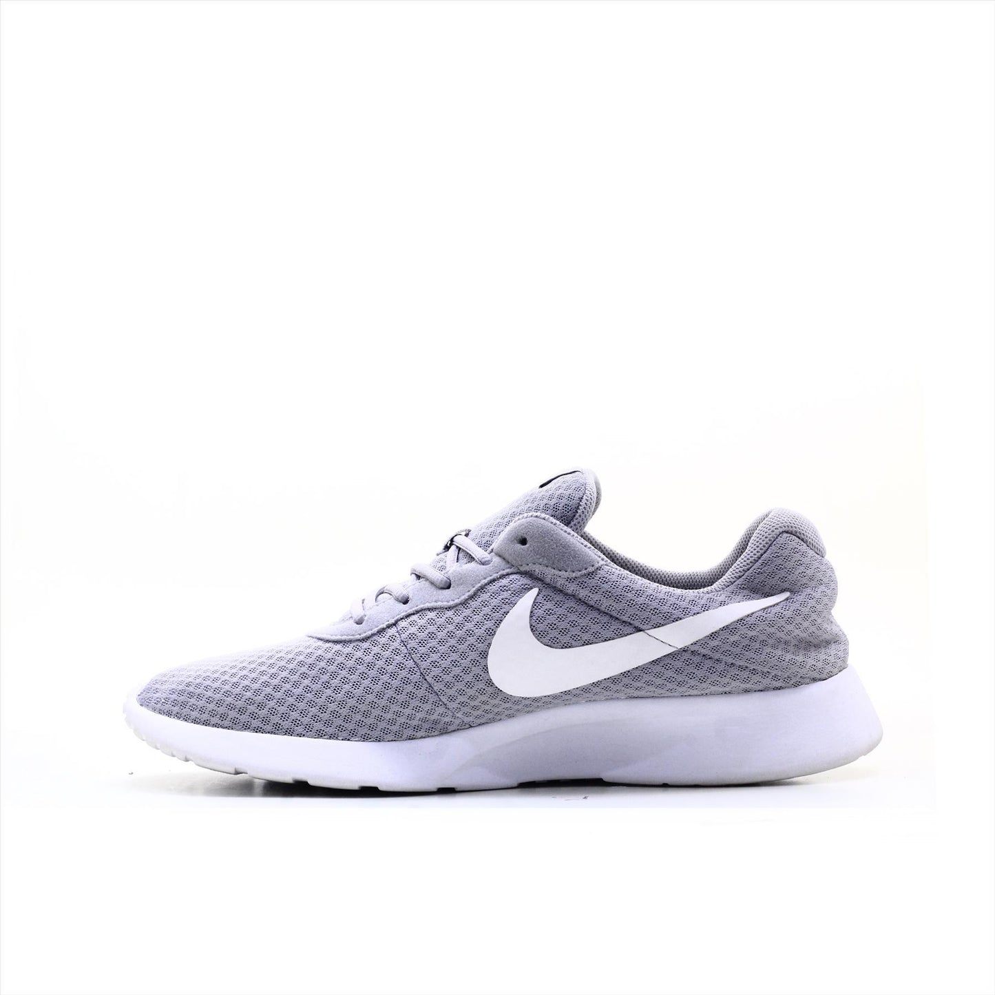 Nike Tanjun