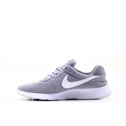 Nike Tanjun