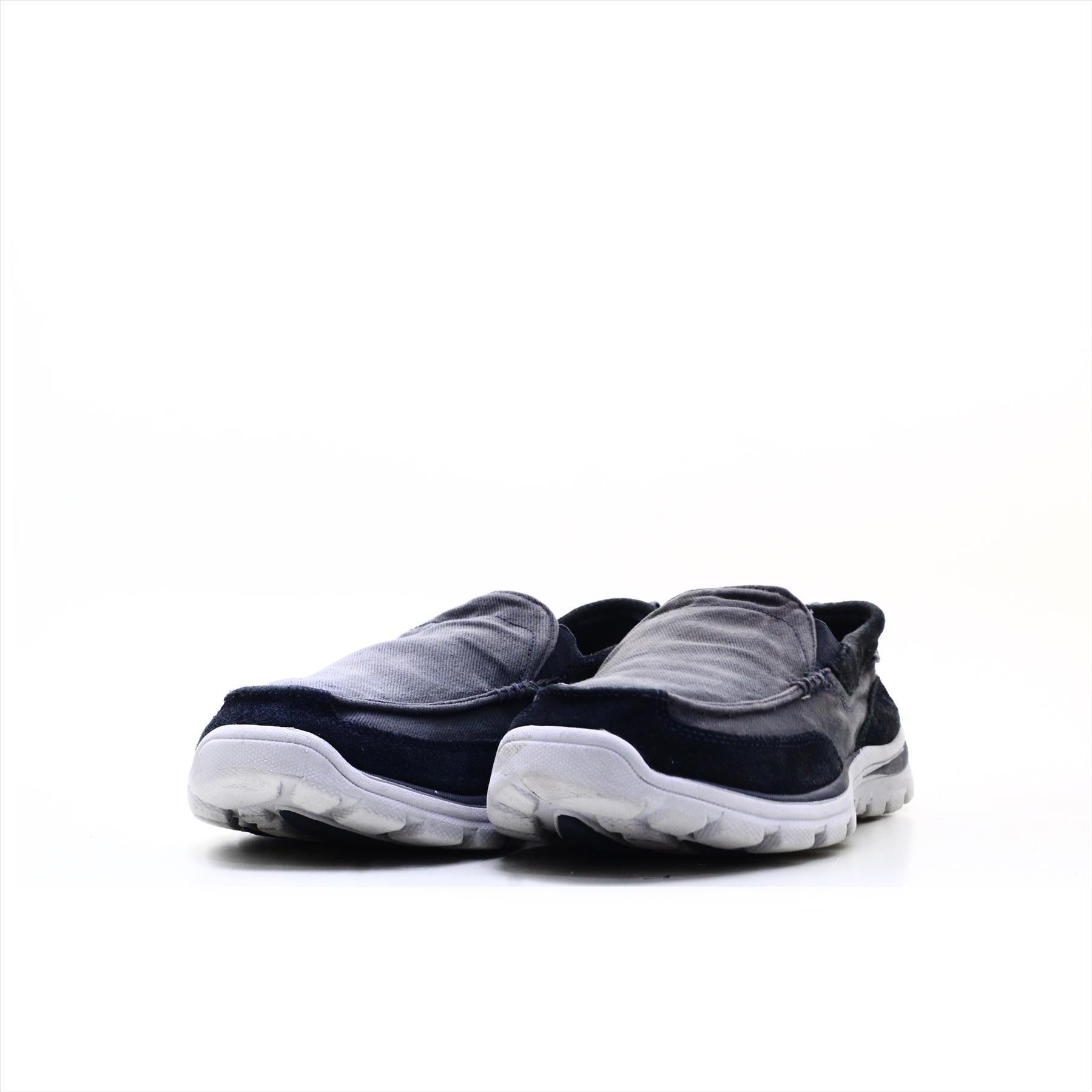 Skechers Relaxed Fit Memory Foam