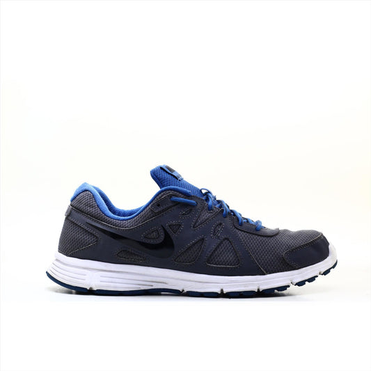 Nike Revolution 