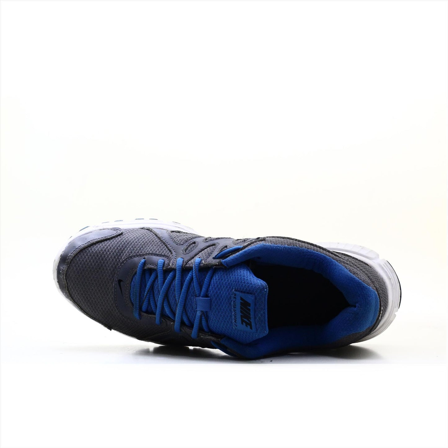 Nike Revolution 
