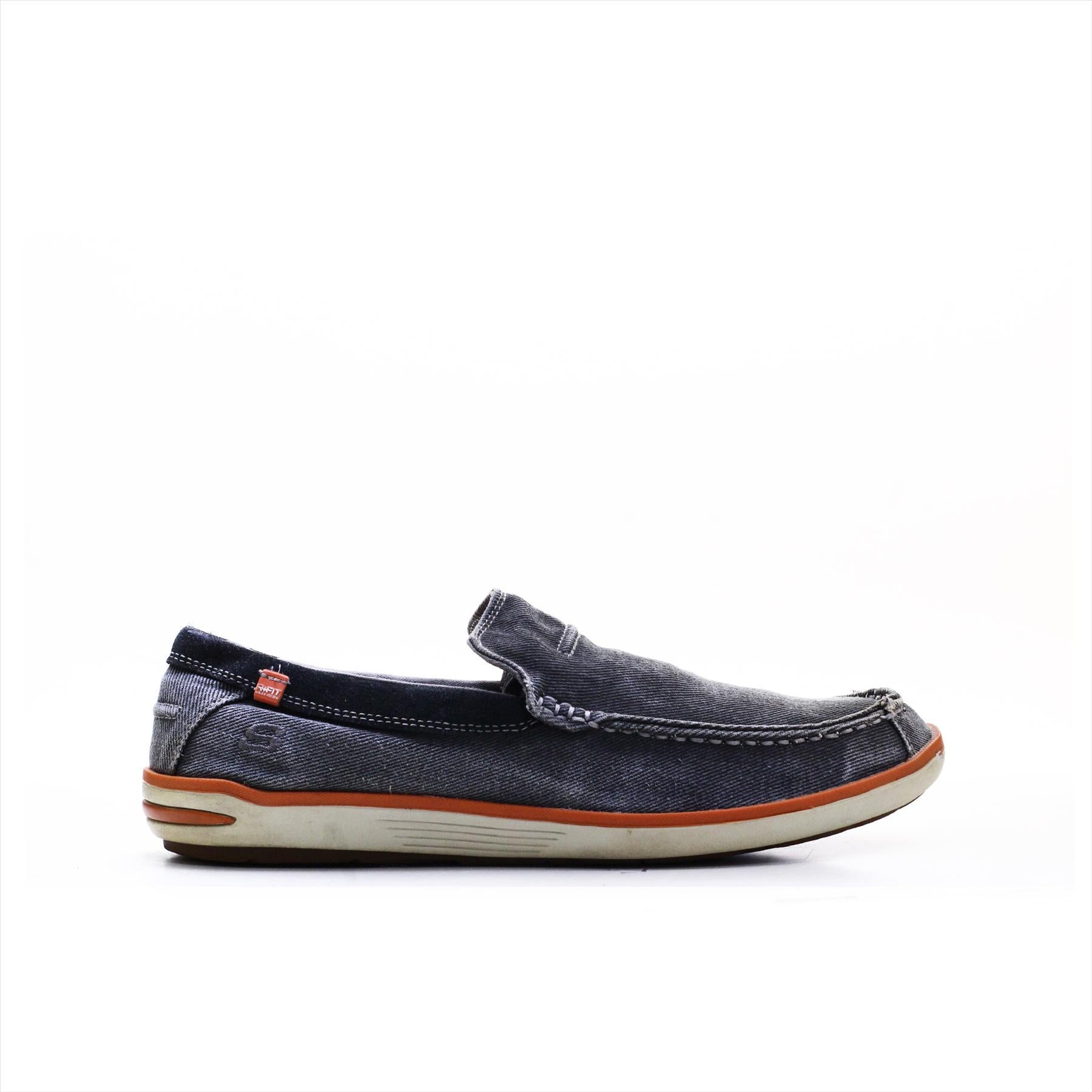 Skechers Relaxed Fit Memory Foam