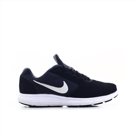 Nike Revolution 3