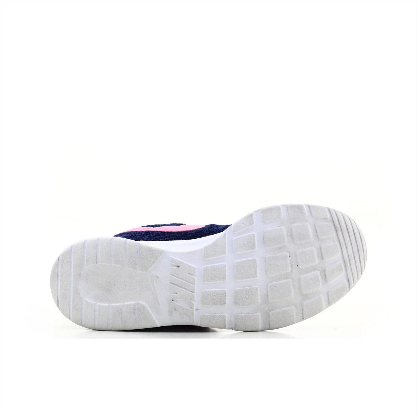 Nike Tanjun