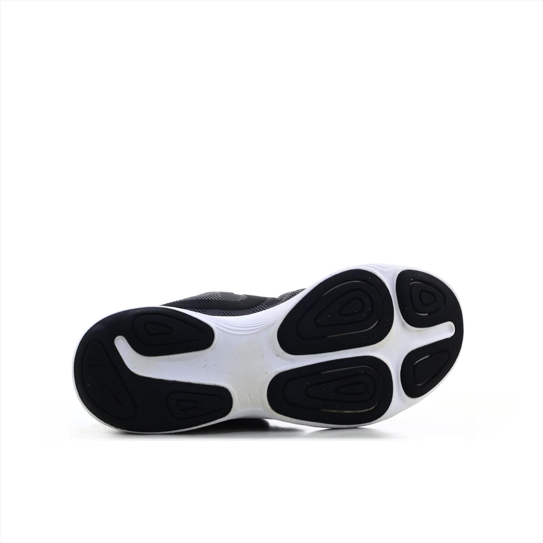 Nike Revolution 4 