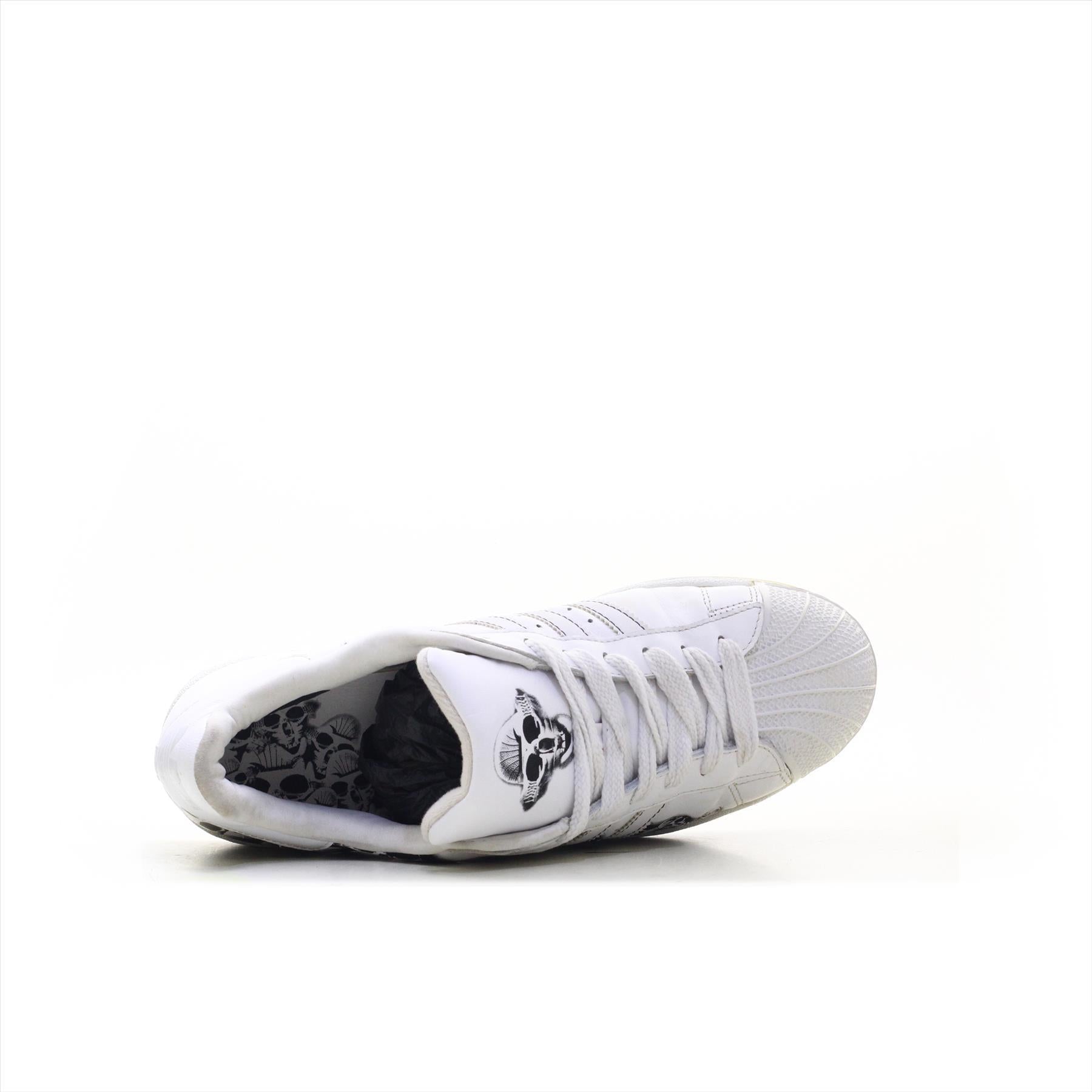 Adidas superstar skulls hotsell