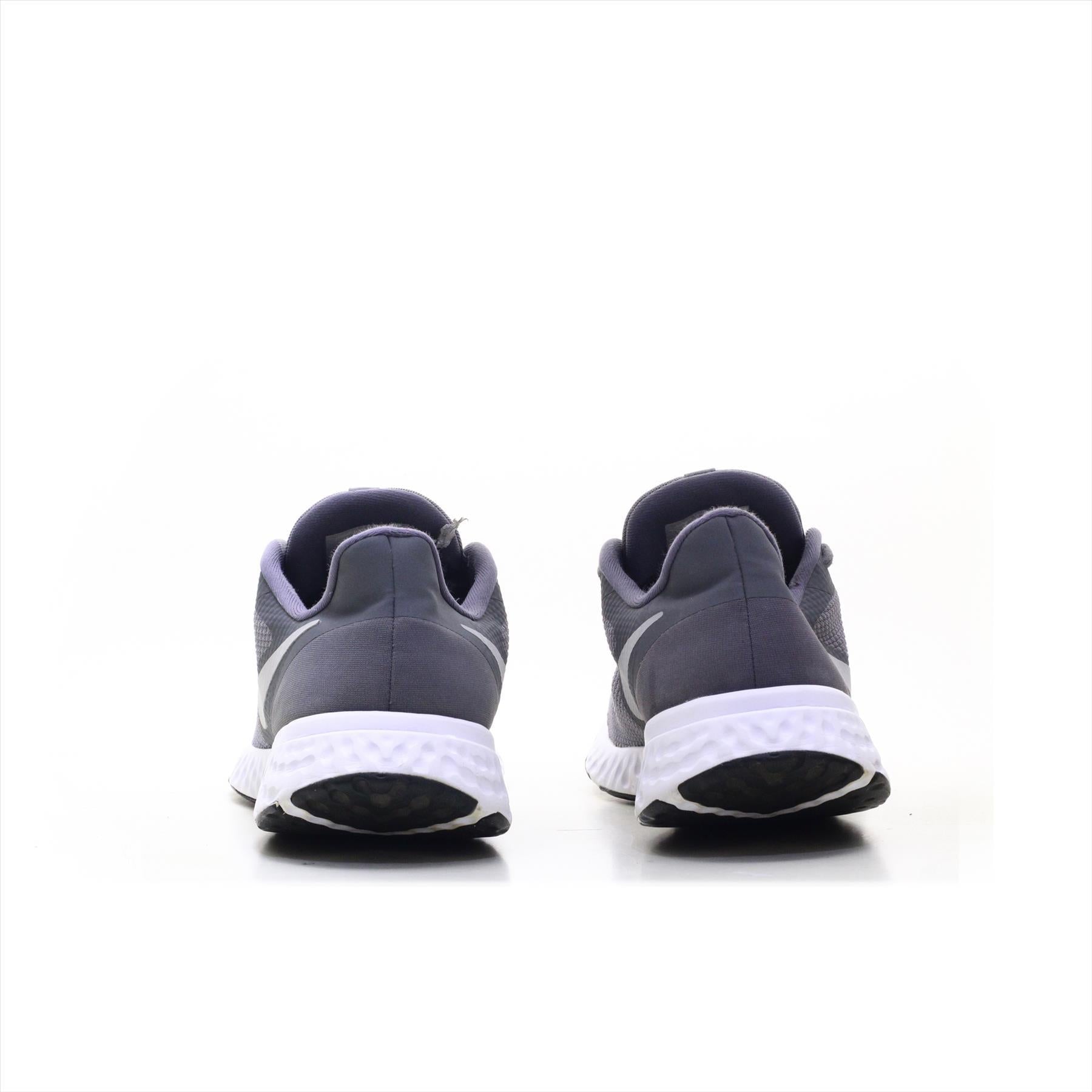 Nike Revolution (ORIGINAL)