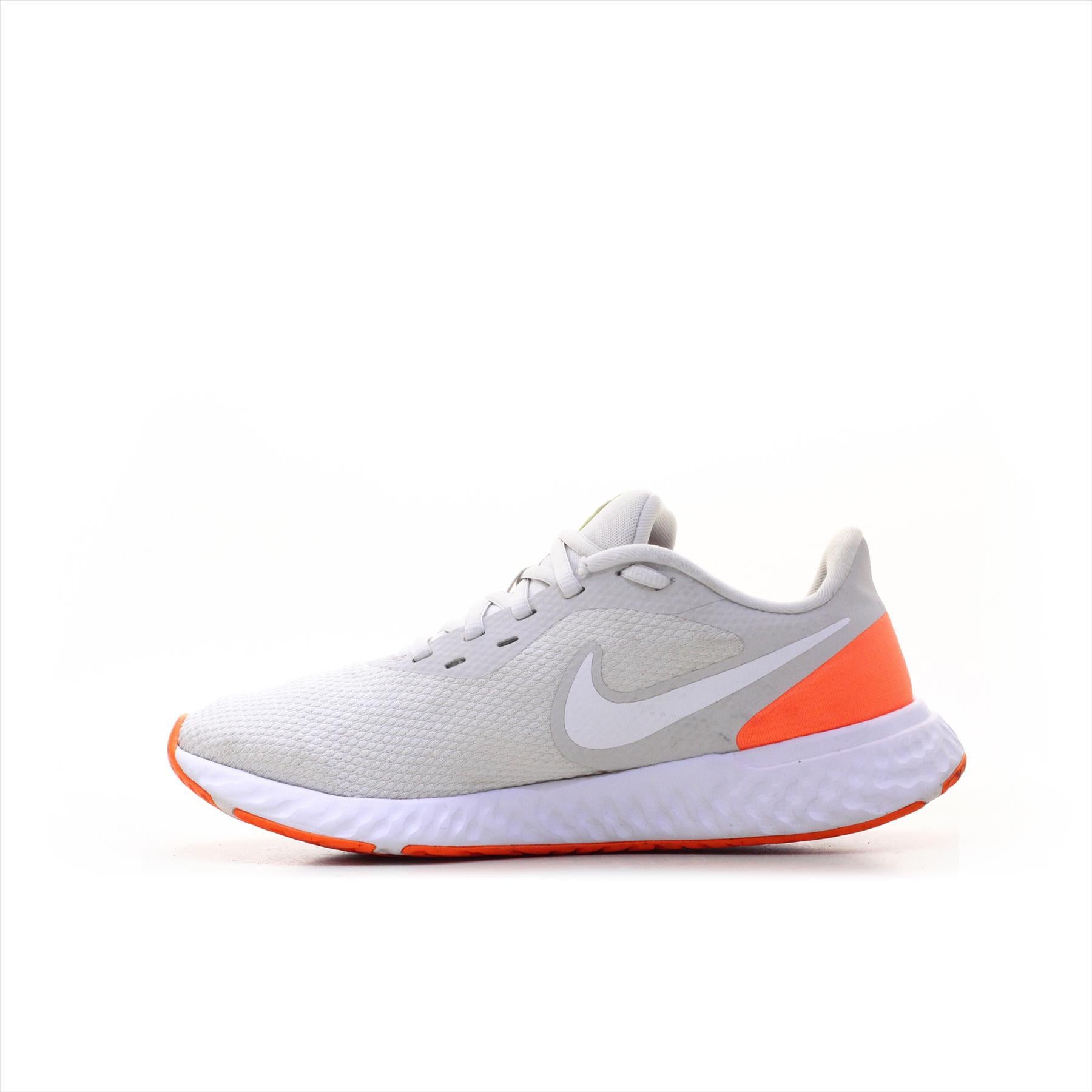Nike revolution hot sale 2019