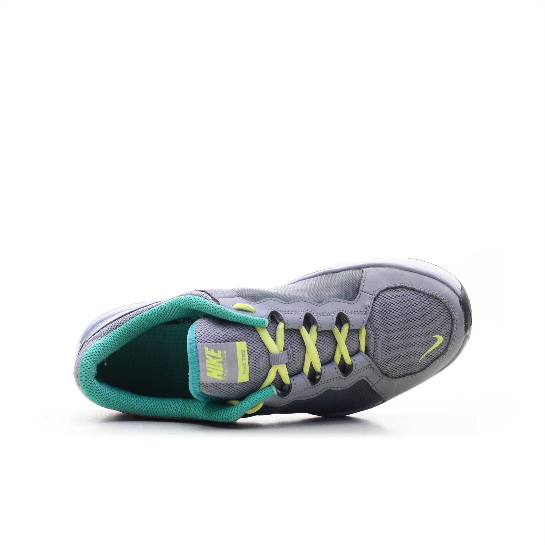 Nike slim fit shoes best sale