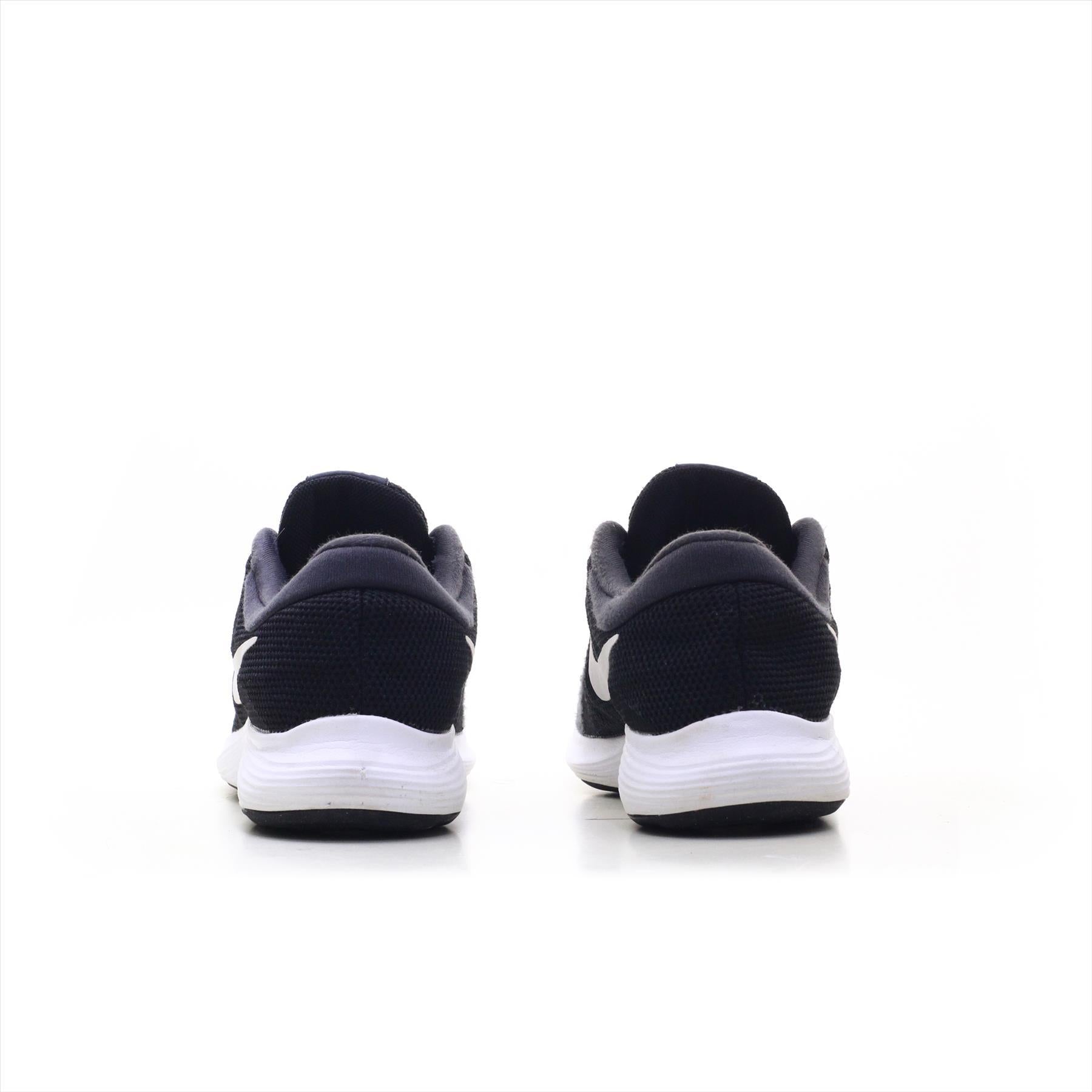 Nike Revolution 4 (ORIGINAL)