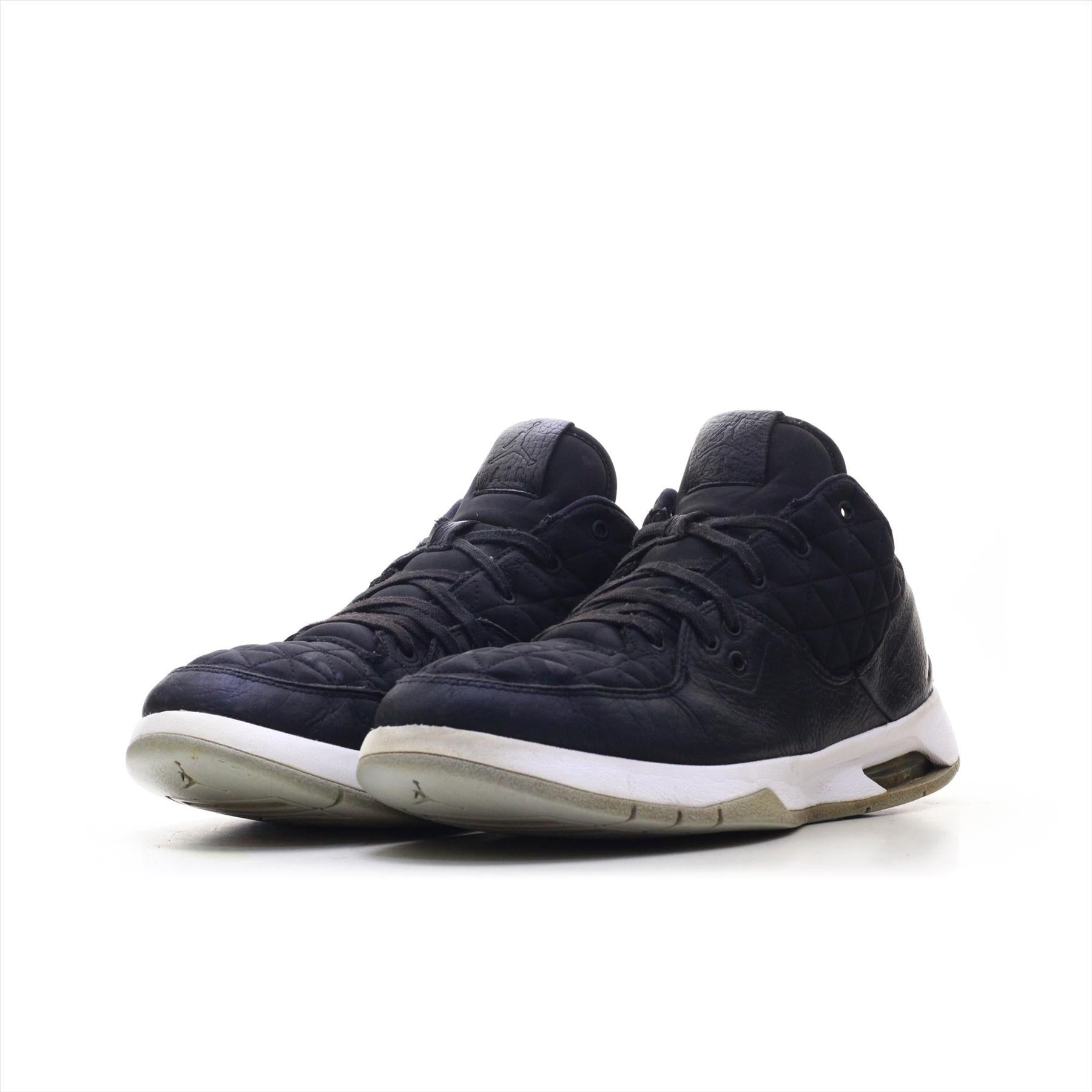 Nike jordan clutch hotsell