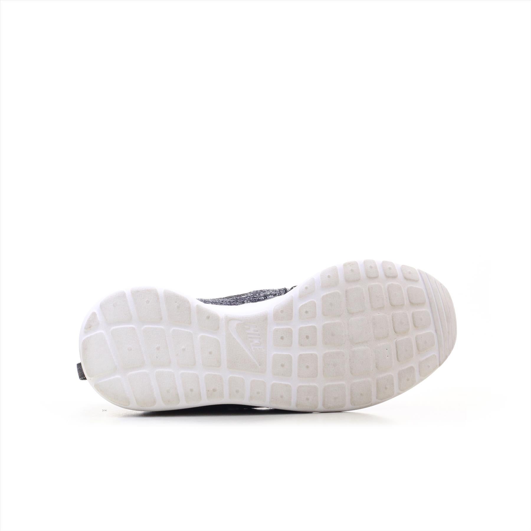 Nike Roshe Run =