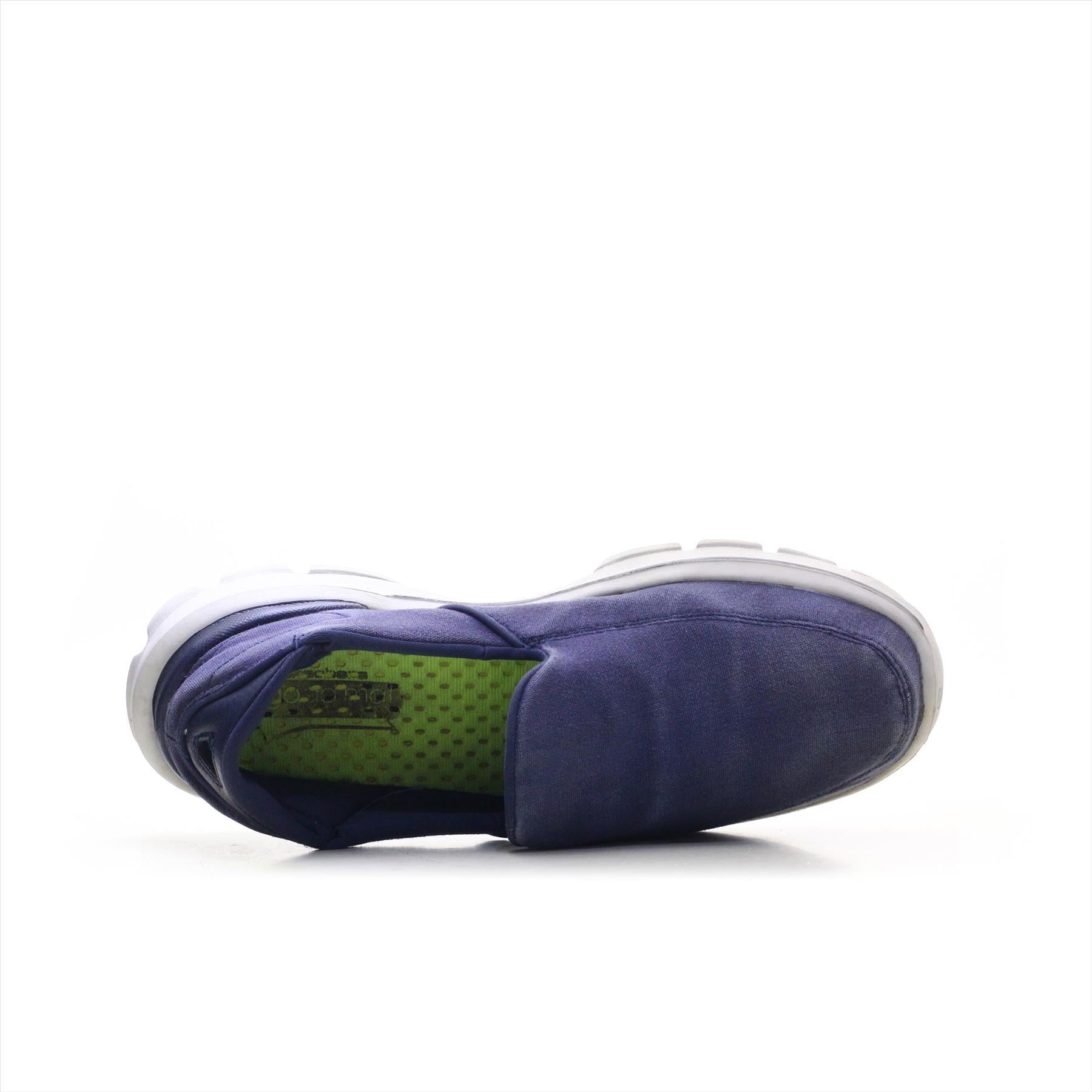 Skechers go walk 3 price in pakistan on sale