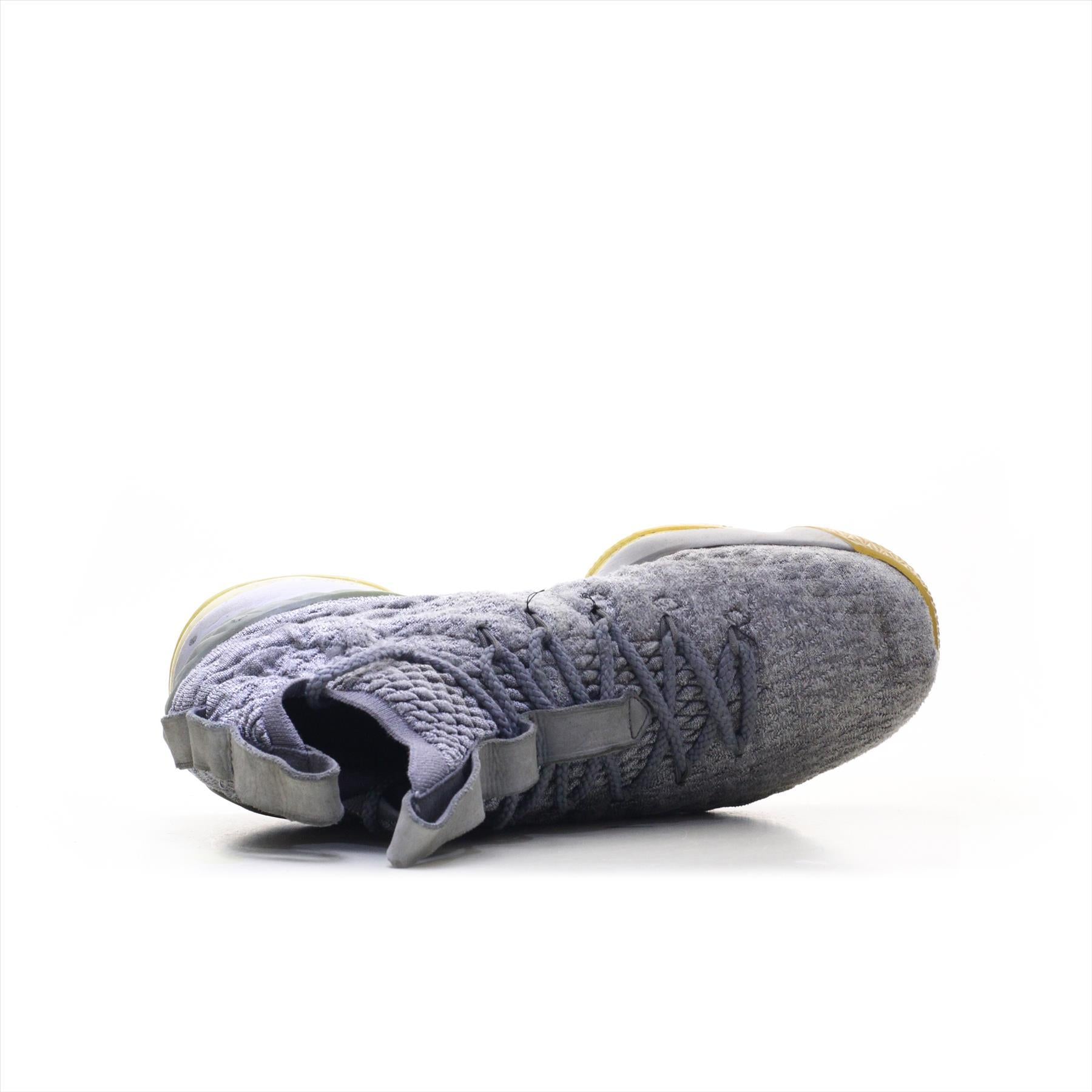 Lebron 15 wolf grey top