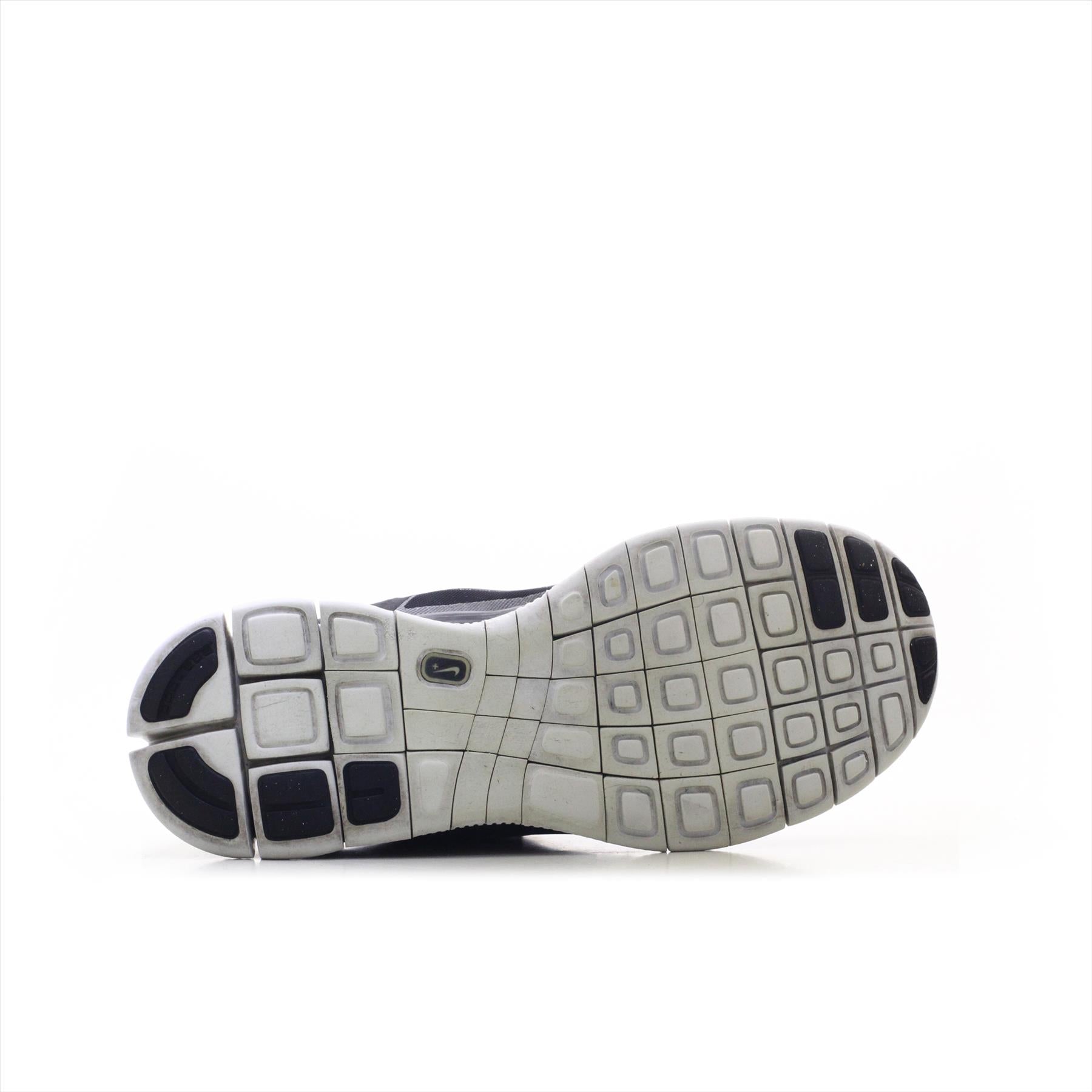 Nike free run discount 3 price in pakistan