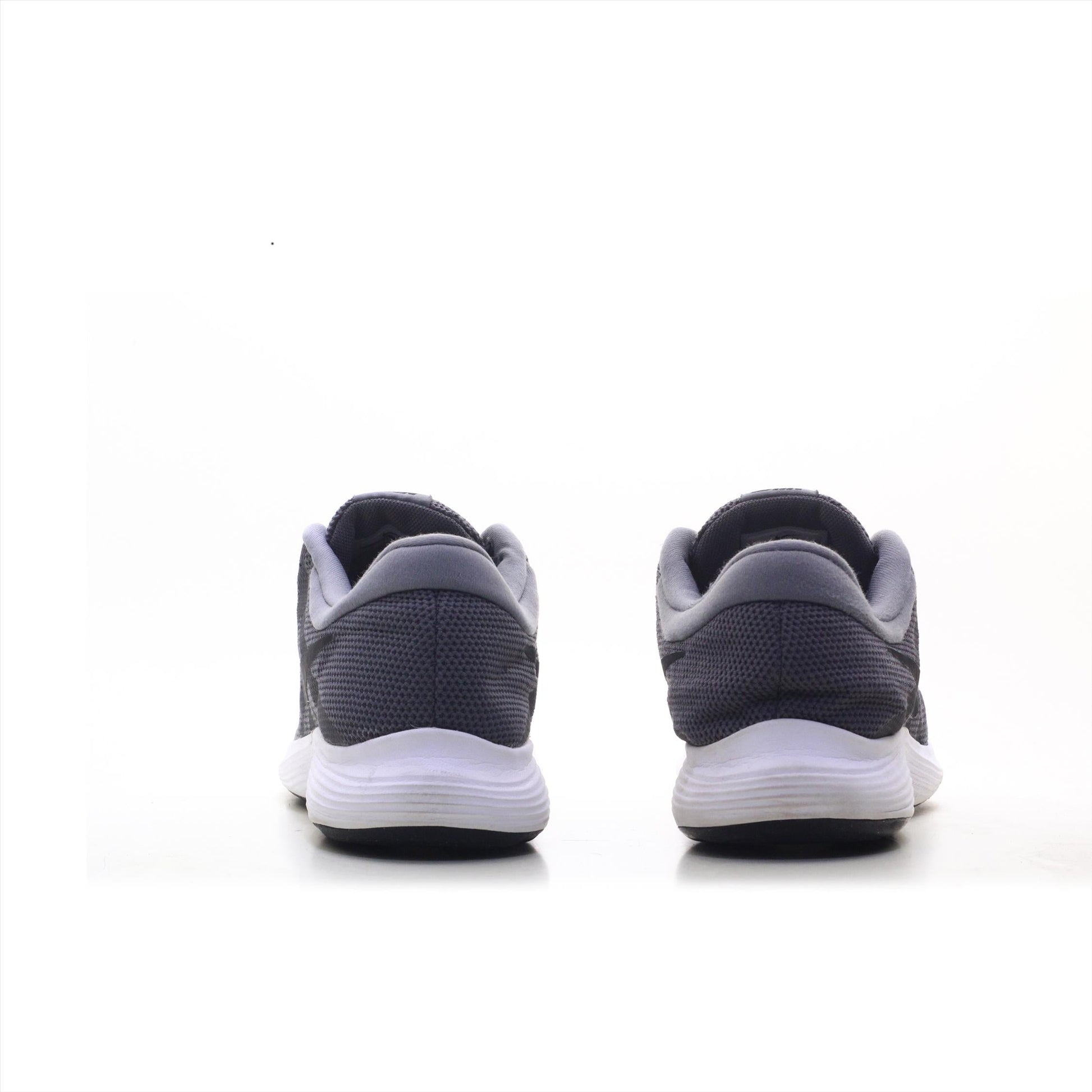 Nike Revolution 4 (ORIGINAL)