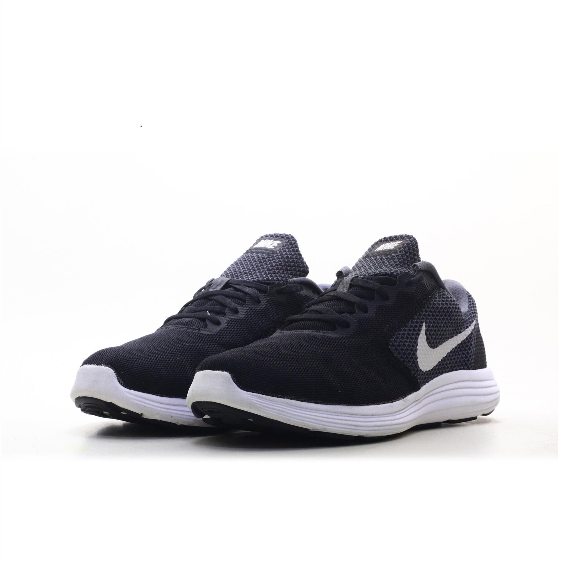 Nike Revolution 3 (ORIGINAL)