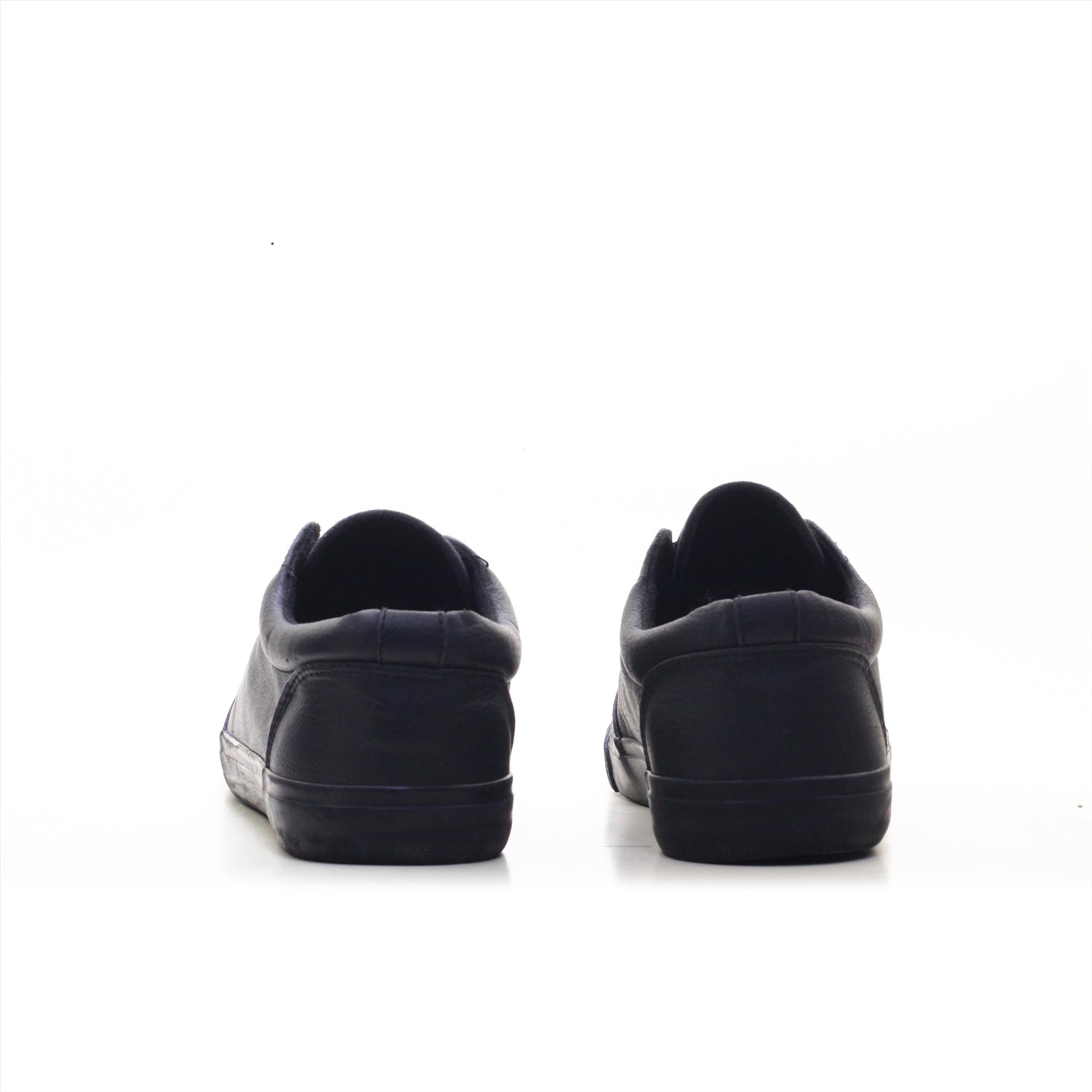 F and f footwear outlet