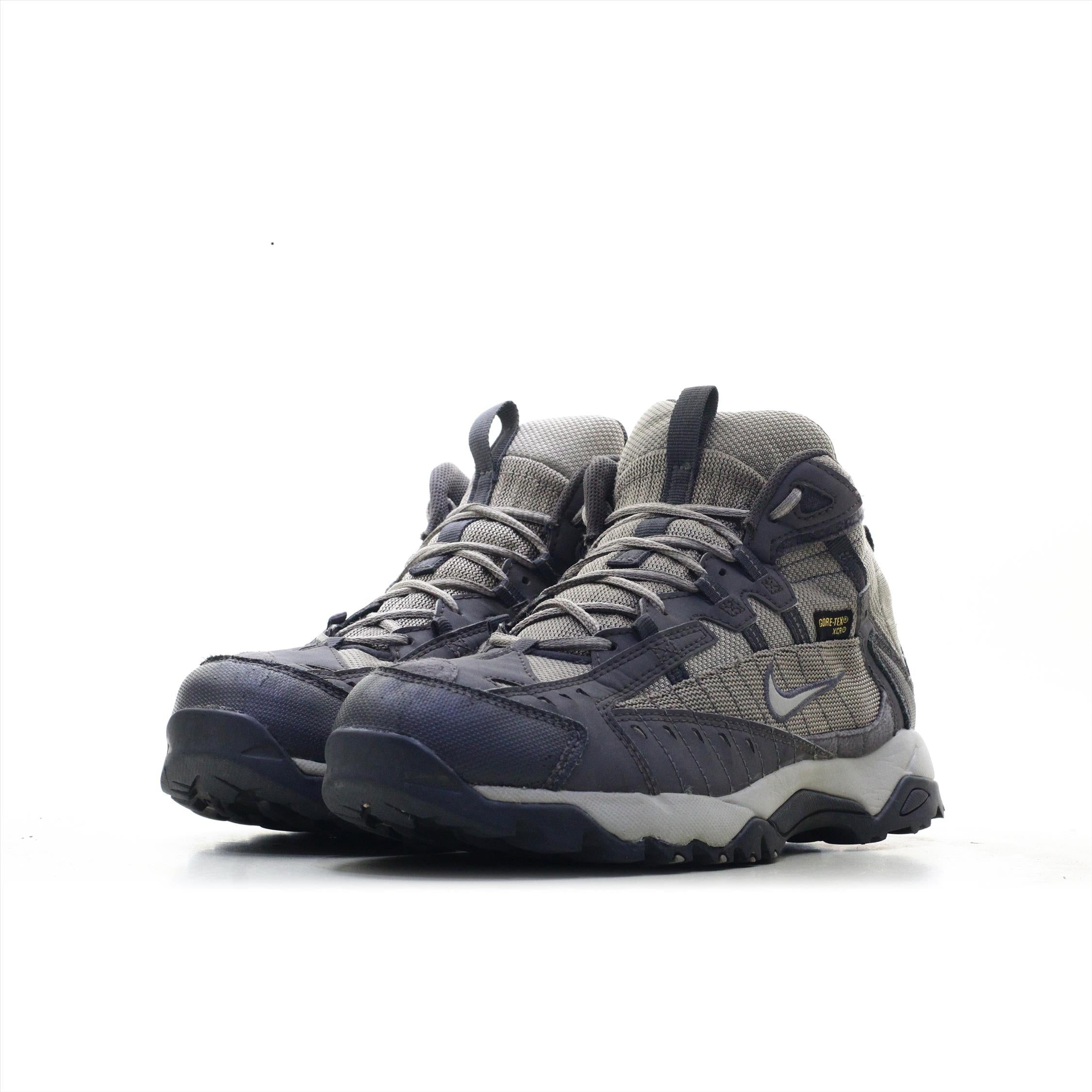 Nike acg all trac boots hotsell