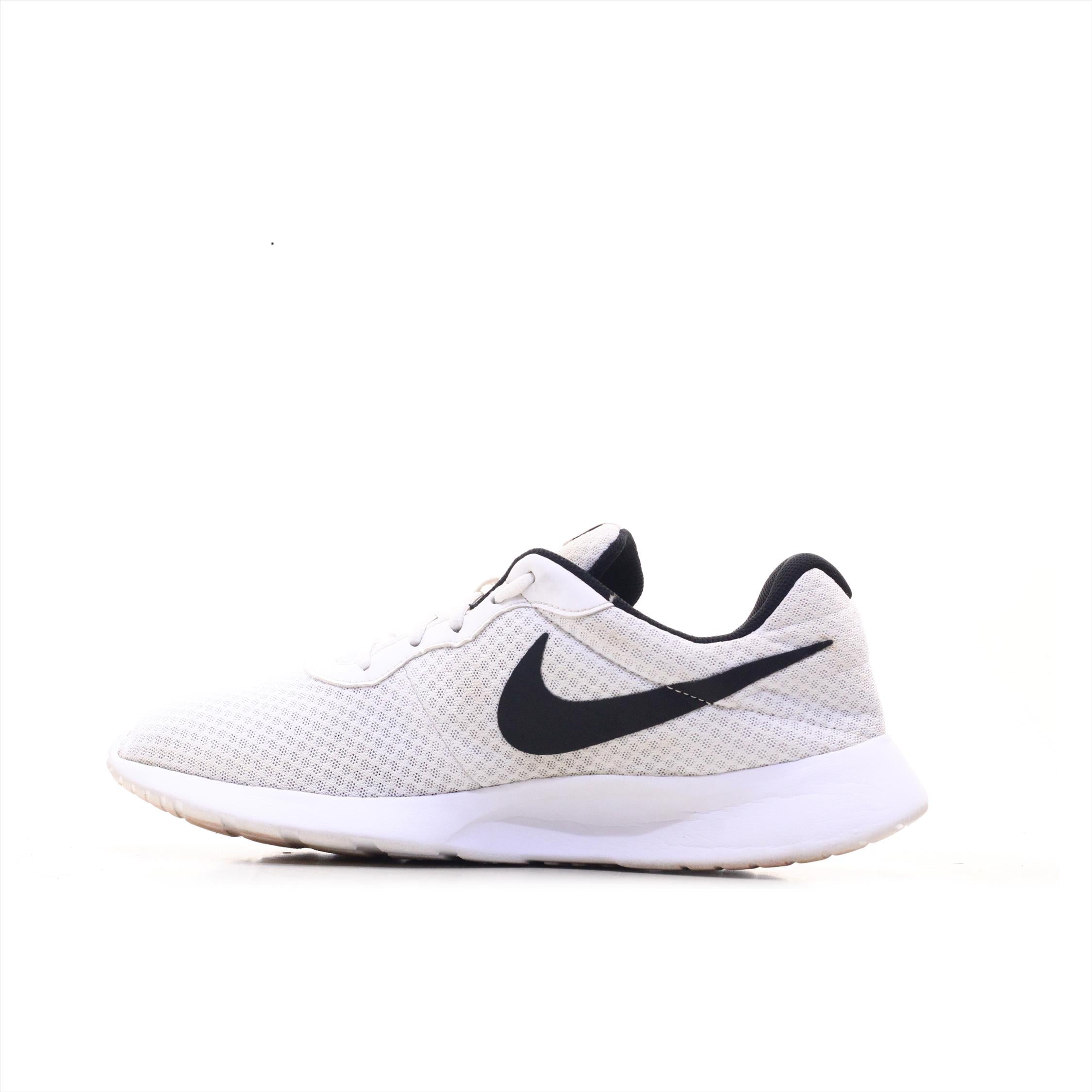 Nike tanjun usa best sale