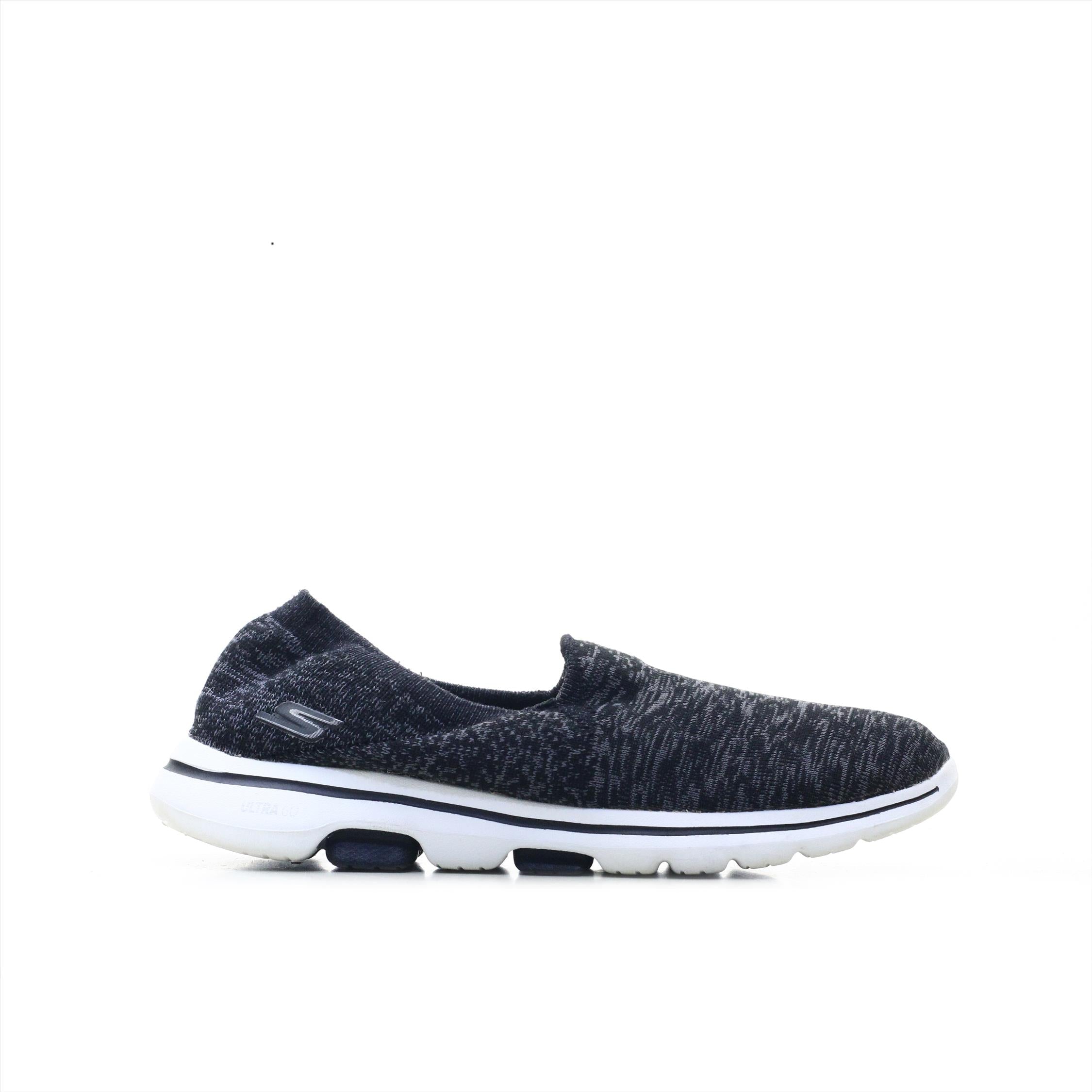 Skechers slim fit 2025