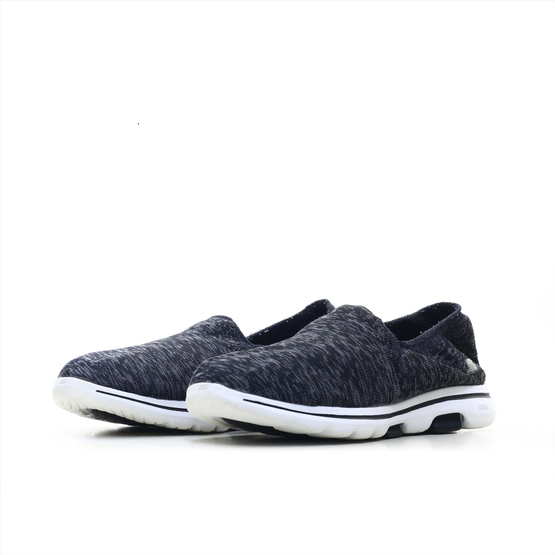 SKECHERS ULTRA GO AIR COOLED GOGA MAT SLIM FIT (Original USA Imported)
