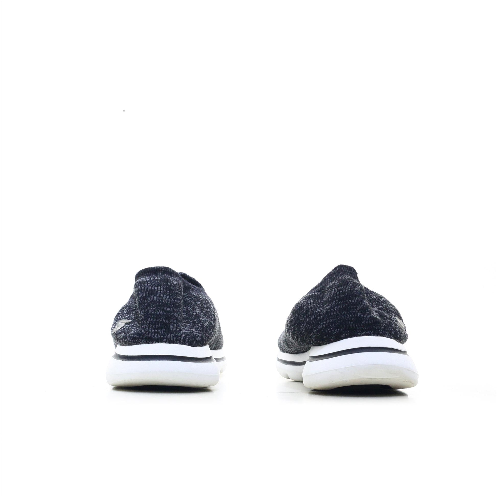 SKECHERS ULTRA GO AIR COOLED GOGA MAT SLIM FIT (Original USA Imported)