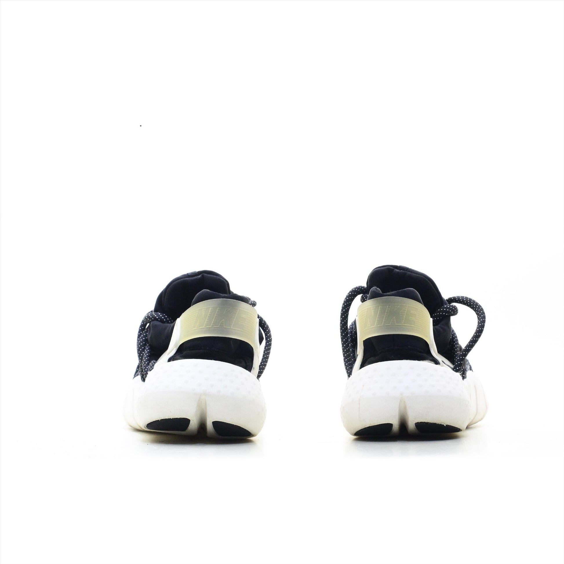 NIKE AIR HUARACHE SLIM FIT (Original USA Imported)