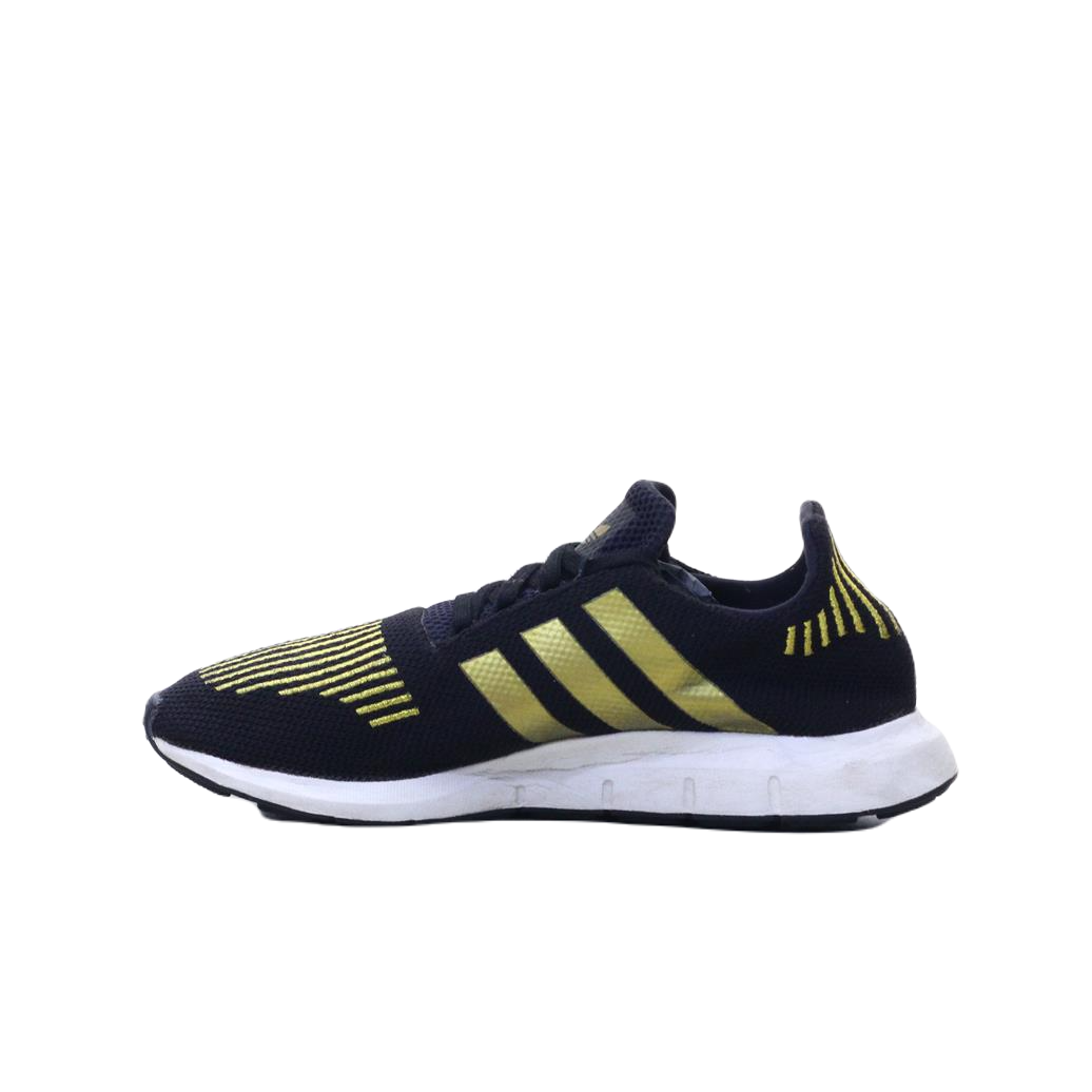 ADIDAS SWIFT RUN (Original USA Imported)